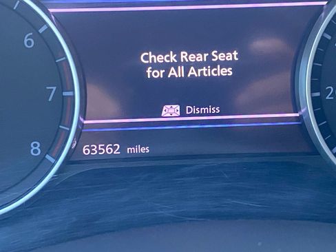 Used 2022 Nissan Sentra SV FWD image 2