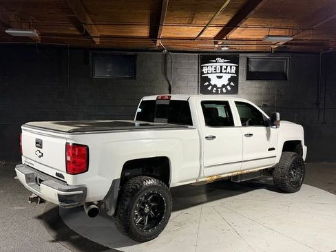 Used 2015 Chevrolet Silverado 2500 High Country w/ Duramax Plus Package AWD/4WD image 5