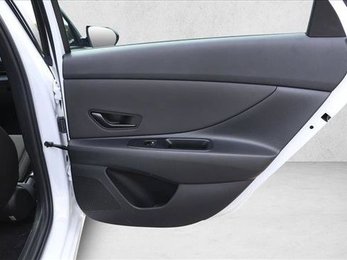 Certified 2025 Hyundai Elantra SEL FWD image 26