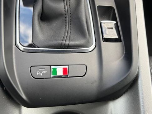 Used 2025 Alfa Romeo Tonale w/ Premium Package AWD/4WD image 33