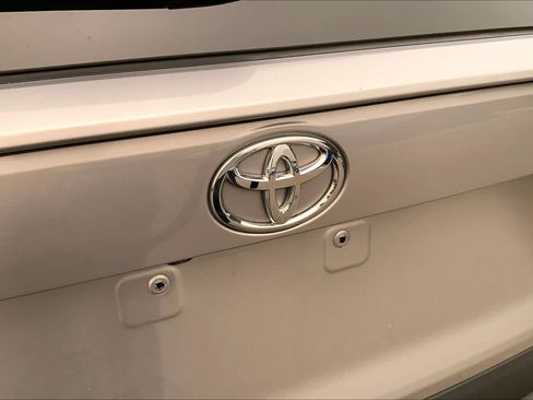 Used 2023 Toyota RAV4 XLE w/ Convenience Package AWD/4WD image 31