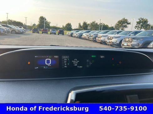 Used 2022 Toyota Prius FWD image 15
