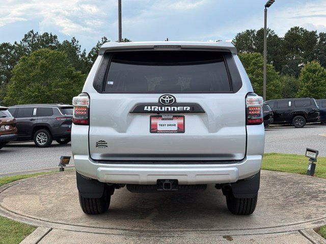 Used 2024 Toyota 4Runner TRD Off-Road Premium AWD/4WD image 6