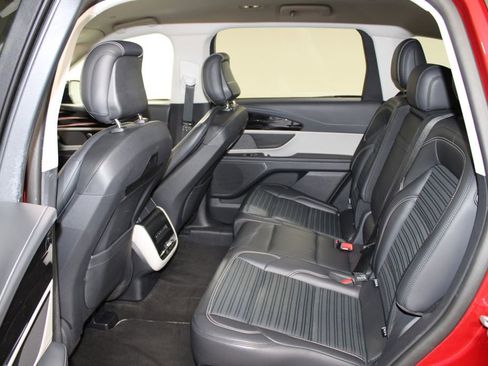 Used 2024 Lincoln Nautilus Reserve image 26