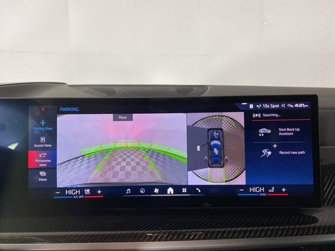 Certified 2025 BMW X7 M60i w/ Climate Comfort Package image 14