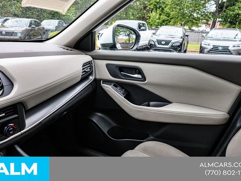 Used 2025 Nissan Rogue SV FWD image 38
