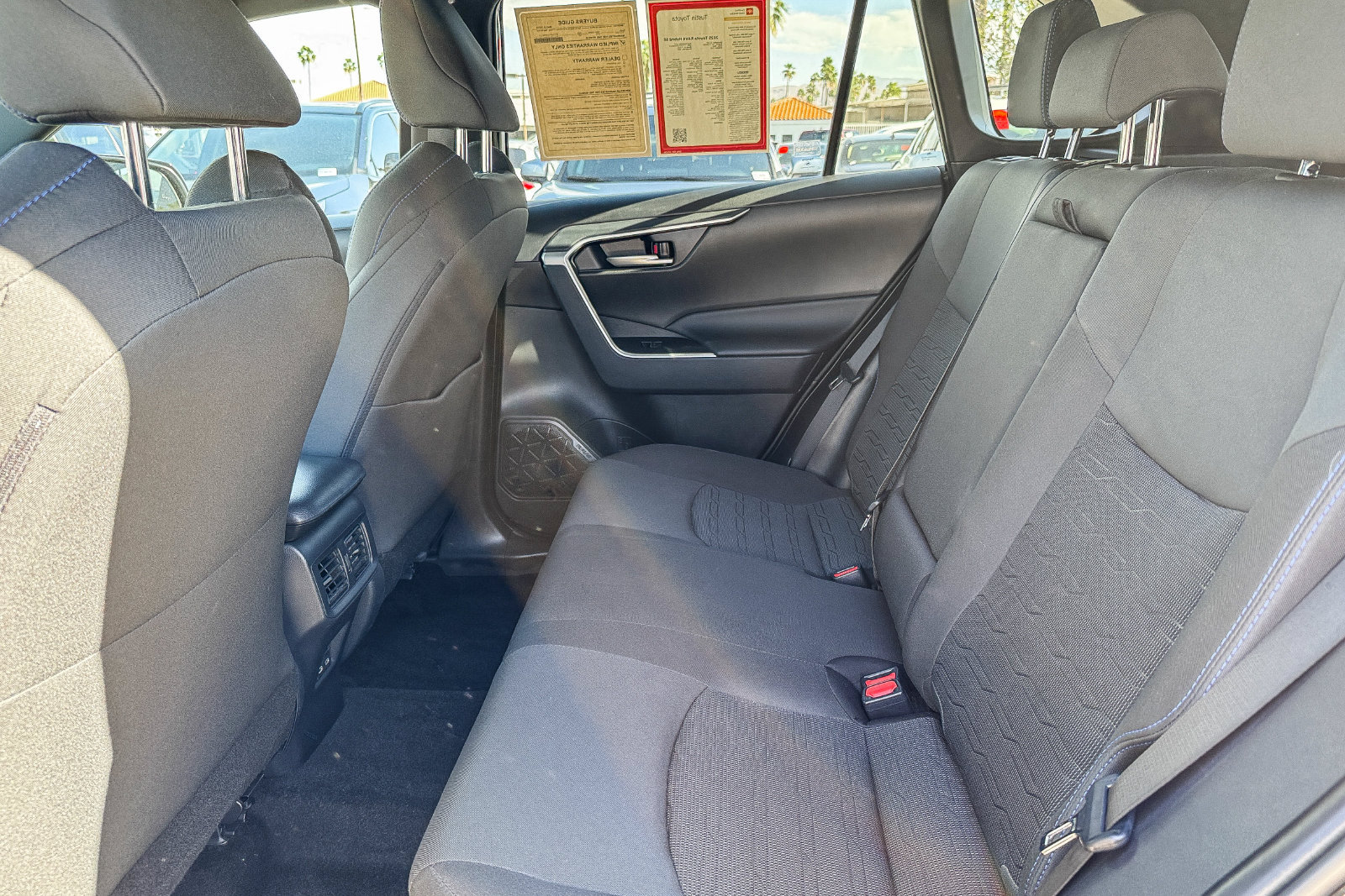 Certified 2025 Toyota RAV4 SE w/ Convenience Package AWD/4WD image 17