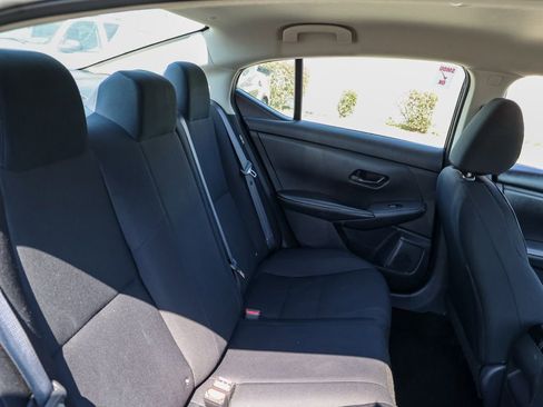 Used 2024 Nissan Sentra S FWD image 17