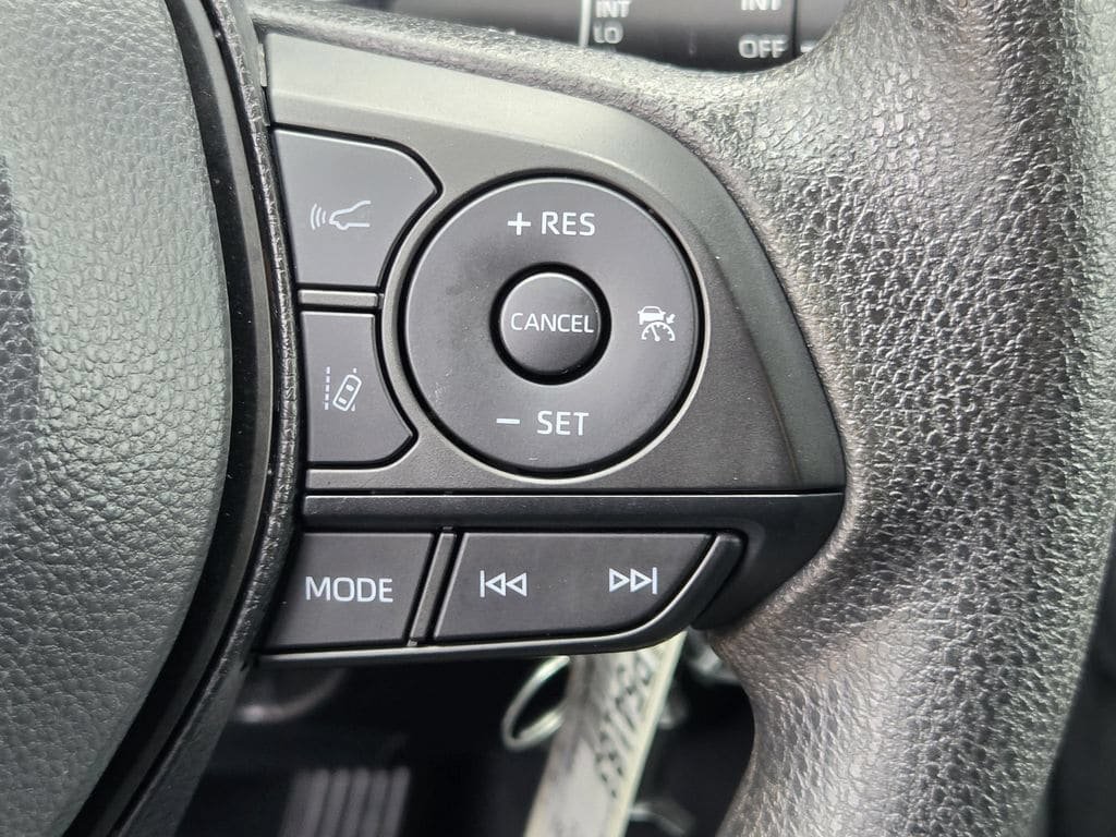 Used 2025 Toyota RAV4 LE FWD image 18