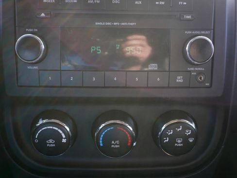 Used 2015 Jeep Patriot 4WD image 14