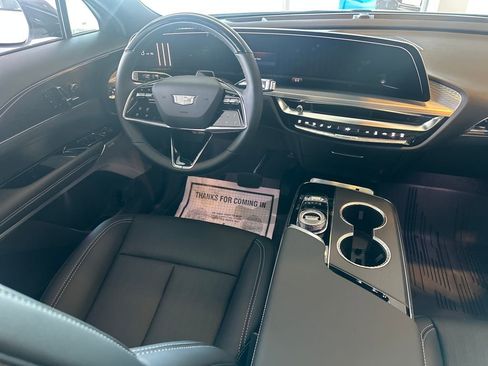 New 2026 Cadillac Lyriq Premium Luxury w/ LPO, Floor Liner Package AWD/4WD image 12