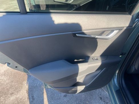 Certified 2023 Kia Niro EX image 10
