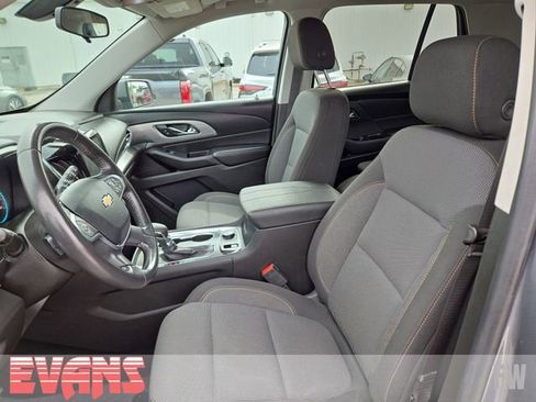 Used 2021 Chevrolet Traverse LT FWD image 20