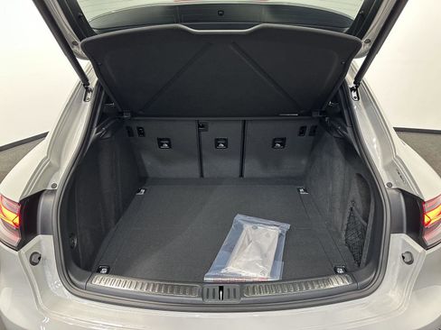 New 2026 Porsche Macan S image 36