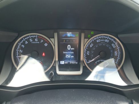 Used 2021 Toyota Tacoma SR5 image 22