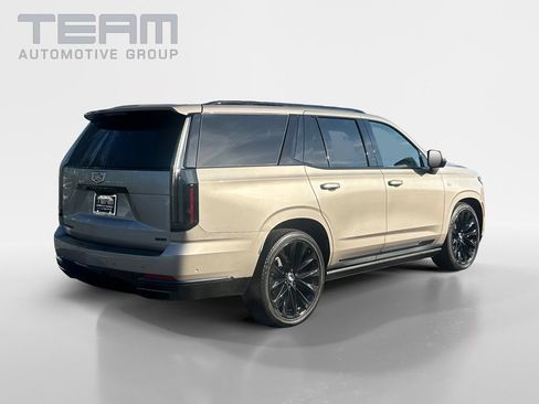 Used 2025 Cadillac Escalade Sport Platinum w/ LPO, ONYX Package AWD/4WD image 7