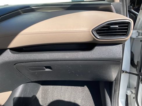 Used 2019 Hyundai Santa Fe SEL AWD/4WD image 34