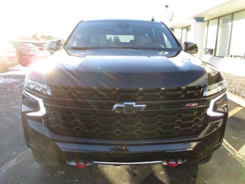 Used 2023 Chevrolet Tahoe Z71 w/ Luxury Package image 8
