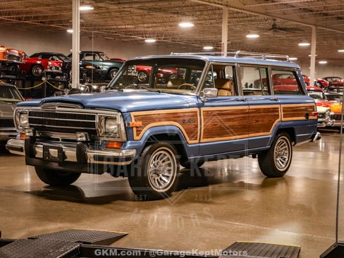 Used 1987 Jeep Grand Wagoneer AWD/4WD image 3