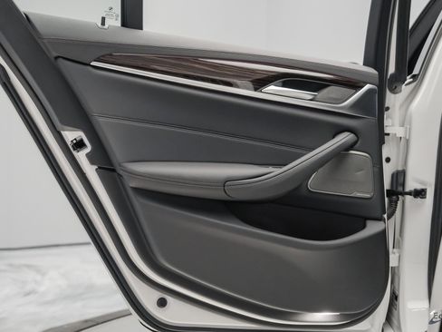 Used 2023 BMW 540i w/ M Sport Package image 68