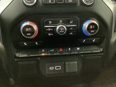 Used 2020 GMC Sierra 1500 Elevation w/ Elevation Value Package image 22