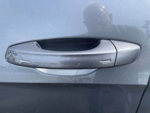 Used 2016 Volkswagen Golf Limited Edition image 38