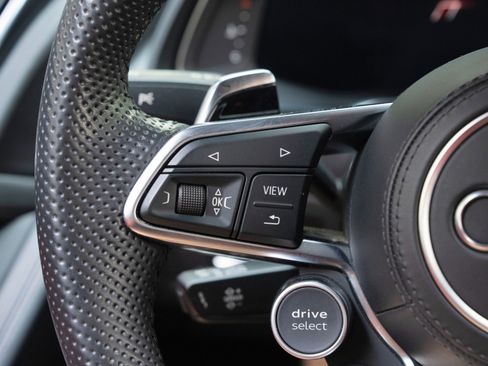Used 2022 Audi R8 V10 w/ Premium Package RWD image 72