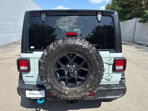 Used 2024 Jeep Wrangler Unlimited AWD/4WD image 4
