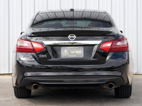Used 2018 Nissan Altima 2.5 SR w/ SR Midnight Edition image 10