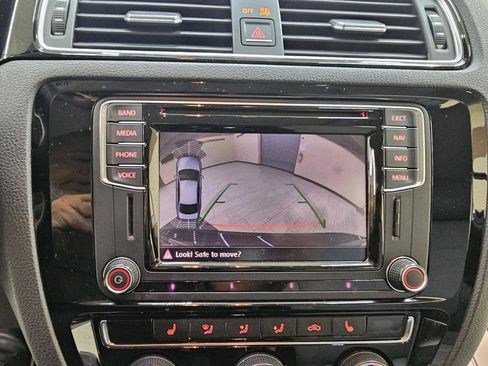 Used 2016 Volkswagen Jetta SEL Premium FWD image 31