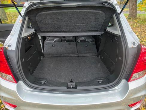 Used 2018 Chevrolet Trax LS image 34