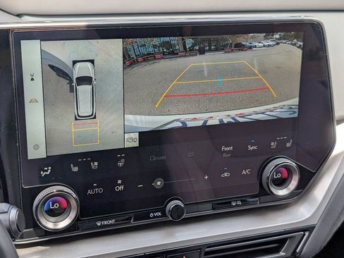 Used 2026 Lexus TX 550h AWD Plug-In Hybrid w/ Technology Package image 7