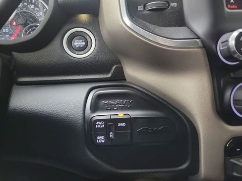 Used 2020 RAM 3500 Laramie image 30