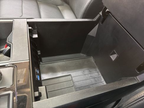 Used 2022 Toyota Tundra Limited image 30