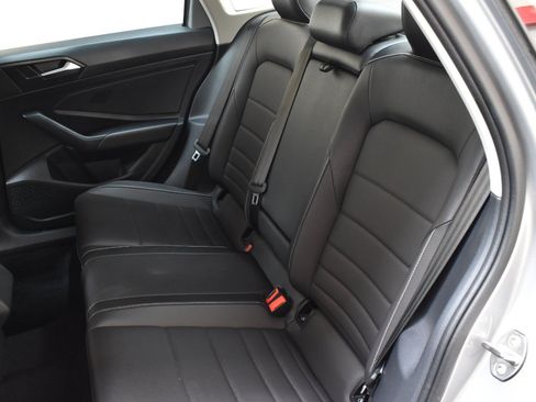 Used 2024 Volkswagen Jetta SE FWD image 17