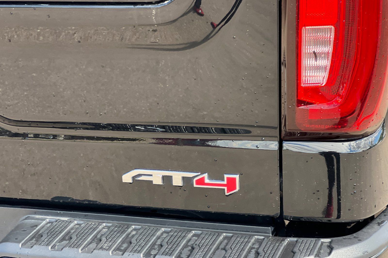 Used 2023 GMC Sierra 1500 AT4 w/ Technology Package AWD/4WD image 22