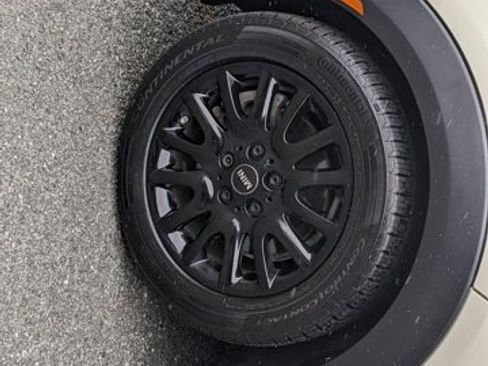 Used 2018 MINI Cooper S image 23