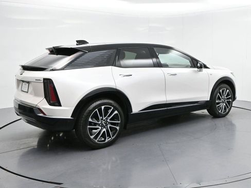 Certified 2025 Cadillac Optiq Sport 1 AWD/4WD image 7