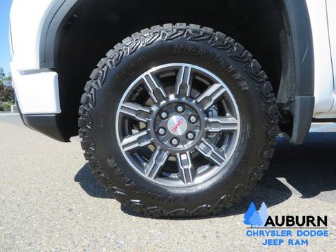 Used 2026 GMC Sierra 1500 AT4 AWD/4WD image 9