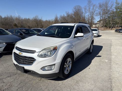 Used 2016 Chevrolet Equinox LT w/ Convenience Package image 2