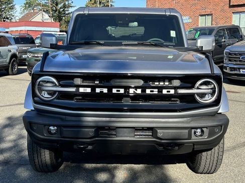 New 2024 Ford Bronco Outer Banks image 8