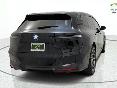Used 2024 BMW iX xDrive50 w/ Sport Package AWD/4WD image 8