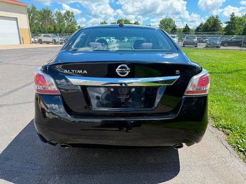 Used 2015 Nissan Altima 2.5 S w/ Power Driver Seat Package FWD image 2
