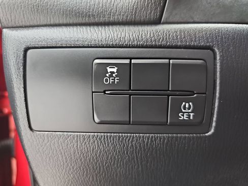 Used 2018 MAZDA MAZDA3 Grand Touring FWD image 28