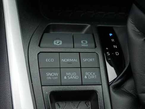 Certified 2025 Toyota RAV4 XLE AWD/4WD image 22