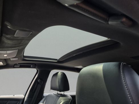 Used 2019 Lexus LS 500 w/ Accessory Package (Z1) RWD image 32
