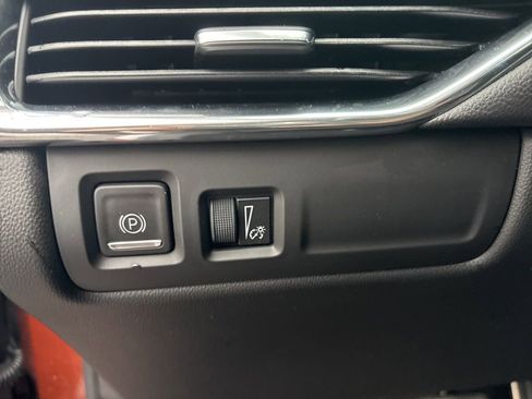 Used 2019 Cadillac XT4 Sport FWD image 15