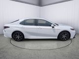 Used 2023 Toyota Camry SE image 2