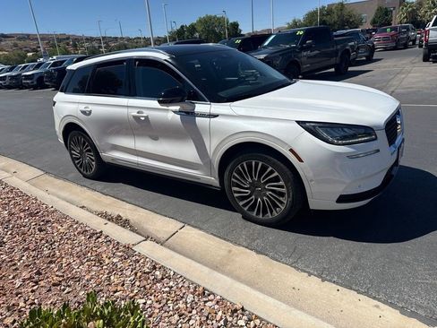 Used 2022 Lincoln Corsair Reserve w/ Equipment Group 201A AWD/4WD image 2