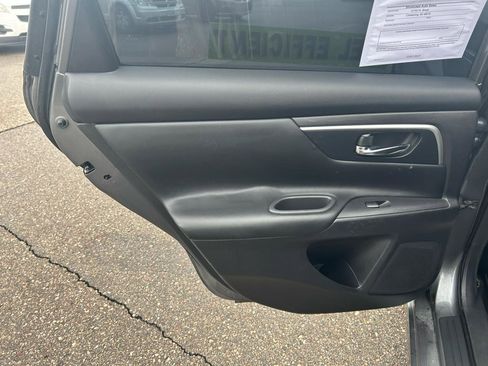 Used 2016 Nissan Altima 2.5 SR image 13